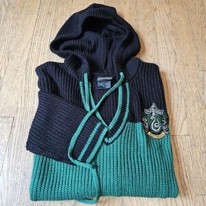 Harry Potter Slytherin Black and Green Hooded Sweater with Color-Block Design